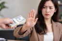 Người khôn ngoan sẽ không vội nhận tiền trong 3 trường hợp này