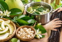 Cách gội đầu bằng 4 bộ phận hay bị bỏ đi của cây bưởi giúp tóc sạch gàu, mềm mượt