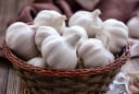 Vì sao nên đặt tỏi trong khu vực nhà bếp?