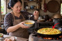 Rán trứng cho thêm thứ này trứng vàng ươm, căng phồng