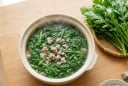 Vào mùa thu đông, có 3 nhóm người nên ăn rau cải cúc (tần ô)