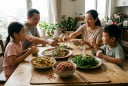 Gạo lứt được nhiều người chọn thay cơm trắng, nhưng 3 nhóm người cần lưu ý khi ăn