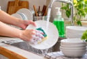Bỏ ngay thói quen Rửa Bát này kẻo Tăng Nguy Cơ Ốm Đau, Ung Thư cho gia đình