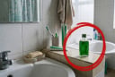 Tại sao bạn nên đặt một lọ dầu gió trong nhà vệ sinh?