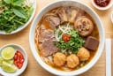 Cách nấu bún bò Huế chuẩn vị, nguyên liệu đơn giản