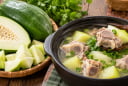 Tại sao nhiều người cho đu đủ xanh vào hầm xương? Công dụng thực sự hay chỉ là lời đồn?