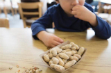 Cho trẻ ăn vài hạt đậu phộng trước khi đi ngủ, trẻ lớn nhanh như thổi, IQ cao vượt trội