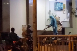Một khách sạn đối diện Bệnh viện Chợ Rẫy được phun thuốc khử trùng