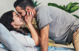 Vì sao đàn ông thích chạm mông phụ nữ khi hôn?