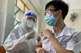 Ngày 27/11, Hà Nội tiếp tục tiêm vaccine Covid-19 cho trẻ lớp 9