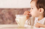 3 loại sữa trẻ rất thích nhưng không tốt, càng uống càng thấp lùn