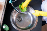 4 nguyên liệu rẻ tiền giúp làm sạch bồn rửa bát dễ dàng nhất, hết hẳn mùi hôi