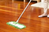 Thêm 2 thứ bỏ đi vào nước trước khi lau nhà, sàn nhà sạch sẽ cả tuần, không bụi bẩn
