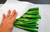 Bảo quản rau đừng cho thẳng vào tủ lạnh, cho thêm 1 tờ giấy ăn vào rau để cả tháng vẫn tươi