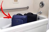 Vì sao khi nhận phòng khách sạn nên đặt vali vào nhà tắm: Lý do quan trọng ai không biết quá lãng phí