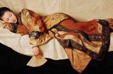 Cung nữ thời cổ đại ngủ phải nằm nghiêng, chân co vì một 'quy tắc ngầm' ai cũng sợ