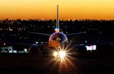 Tại sao tiếp viên hàng không và phi công đều thích bay đêm? Hóa ra họ được hưởng điều đặc biệt này