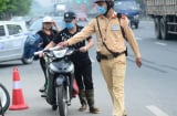 3 lỗi khi lái xe máy chỉ bị nhắc nhở, CSGT không thổi phạt, là lỗi gì?