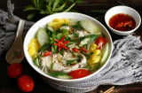 Nấu canh cá nước nóng vẫn tanh: Đầu bếp làm 1 việc nước ngọt, hết tanh ngay