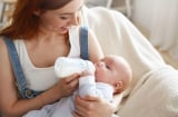 Hướng dẫn chọn sữa công thức phù hợp cho bé từ 0-12 tháng