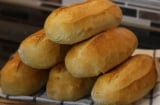 Mẹo giữ bánh mỳ giòn thơm, lâu ỉu