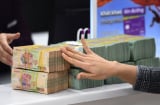 Có 200 triệu nên mua vàng hay gửi tiết kiệm để thu lợi nhuận cao hơn?