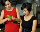 Diva Mỹ Linh chạy chợ, vào bếp hướng dẫn Hh Ngô Phương Lan làm món ăn