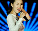 'Trốn' GS Xoay, Phương Linh đi hát một mình