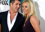 Simon Cowell phát điên vì bồ của Britney Spears ám quẻ