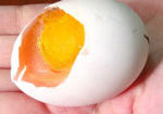 Việt Nam xuất hiện trứng vịt ’lạ’