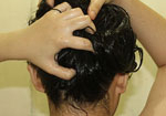 9 bước ủ tóc bóng mượt bằng dầu dừa mùa đông