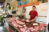 Hà Nội: Chợ 'ế', thực phẩm 'siêu rẻ' trước siêu bão