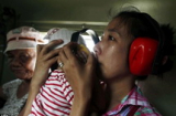 Gần một nửa số th.i th.ể trong siêu bão Haiyan là trẻ em