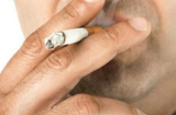 Chồng hút thuốc khiến vợ nguy kịch vì bỏng nặng