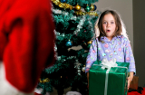 Có nên khuyến khích trẻ tin vào ông già Noel?