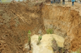 Hà Nội: Lại vỡ đường ống nước sạch, hàng vạn hộ dân nguy cơ mất nước
