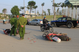 Hà Nội: Tai nạn thảm khốc, hai xe máy đâm nát nhau