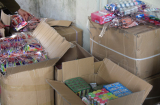 Hà Nội: Bắt khẩn cấp xe tải chở 3 tấn bánh kẹo lậu xuất xứ Trung Quốc