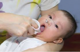 Nhận biết và xử lý tưa lưỡi trẻ sơ sinh