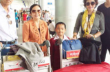 Vì sao Yvonne Thúy Hoàng đưa bố mẹ Hoàng Việt cùng sang Mỹ?