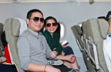 Bắt gặp Kim Hiền tình tứ với bạn trai Việt kiều trên máy bay
