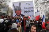Pháp: 17.000 người biểu tình phản đối tổng thống
