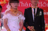 Vàng đeo trĩu cổ, nặng tay cô dâu trong đám cưới ở Hà Tĩnh