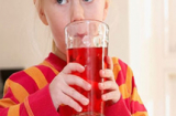 Trẻ dễ mắc bệnh vì uống nhiều nước ngọt có gas