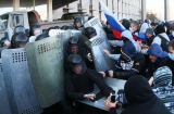 Khủng hoảng Ukraine: Bất ổn gây rung chuyển miền Đông