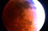 Hình ảnh về hiện tượng 'Mặt trăng máu'