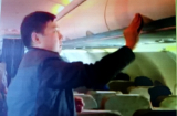 Khách Trung Quốc móc túi cựu đại tá không quân trên máy bay