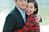 Kim Hiền hạnh phúc bên chồng sắp cưới ở Hồ Gươm