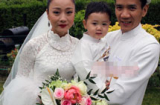 Mỹ Duyên hạnh phúc bên chồng con trong đám cưới ở Đức