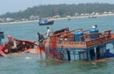 Tàu cá Lý Sơn bị tàu “lạ” đâm chìm, 2 ngư dân gặp nạn